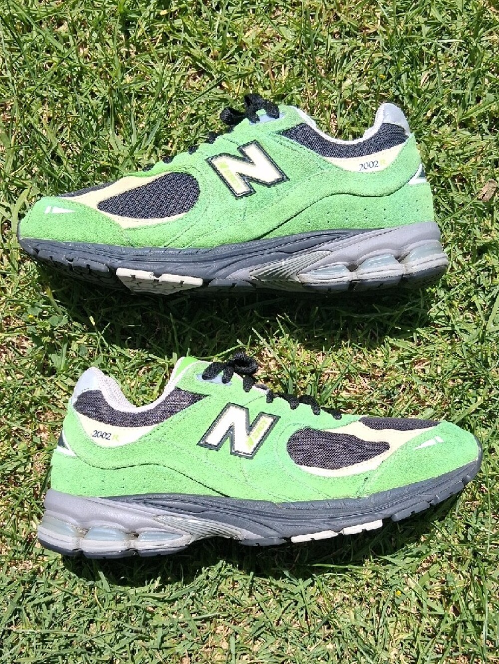 New Balance Men’s Green and Black 2002R Suede Mesh Sneakers